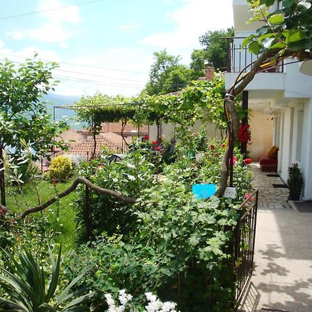 Apartments Villa Saray Ohrid Exteriör bild